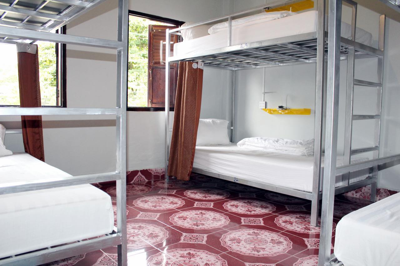 Aham Hostel (Adults Only) Luang Prabang Luaran gambar