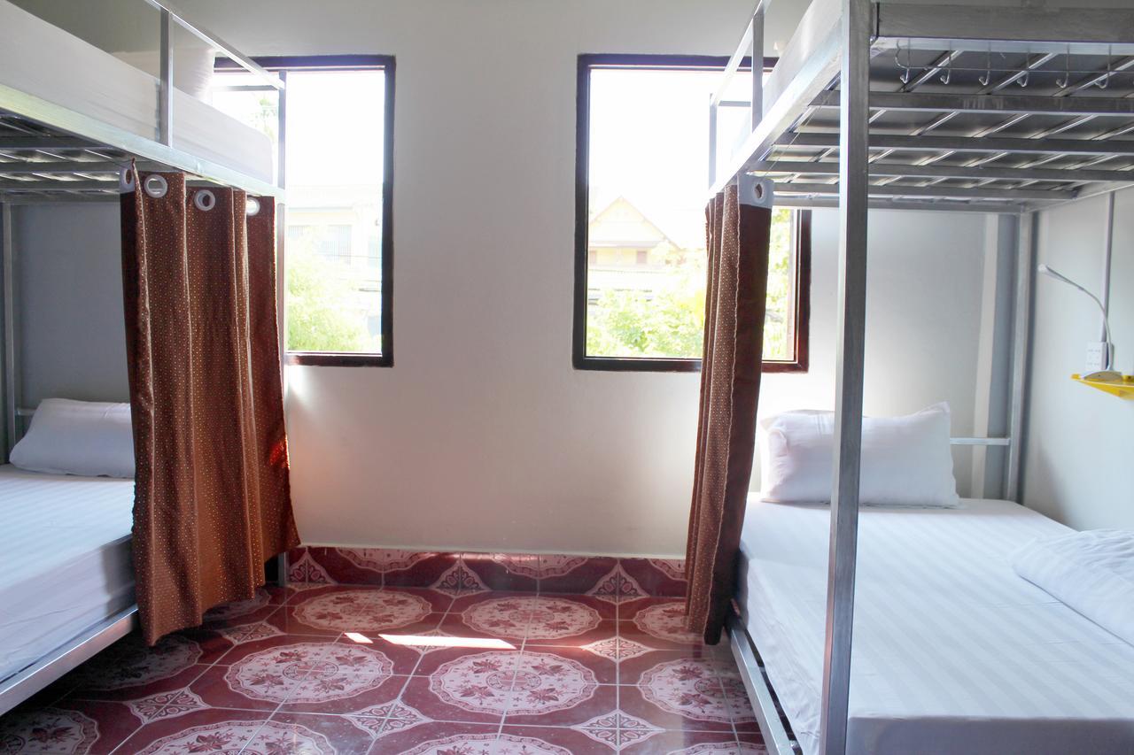 Aham Hostel (Adults Only) Luang Prabang Luaran gambar