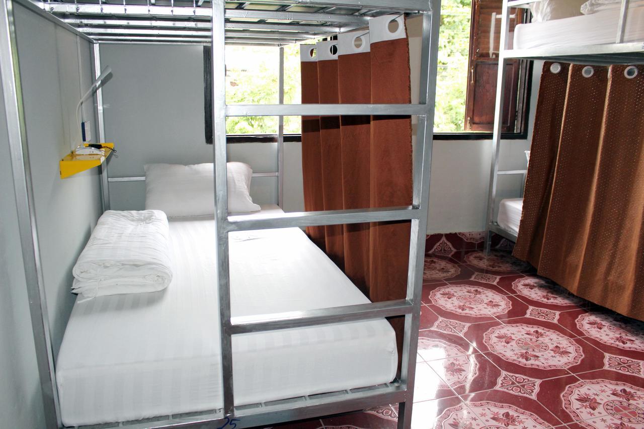 Aham Hostel (Adults Only) Luang Prabang Luaran gambar