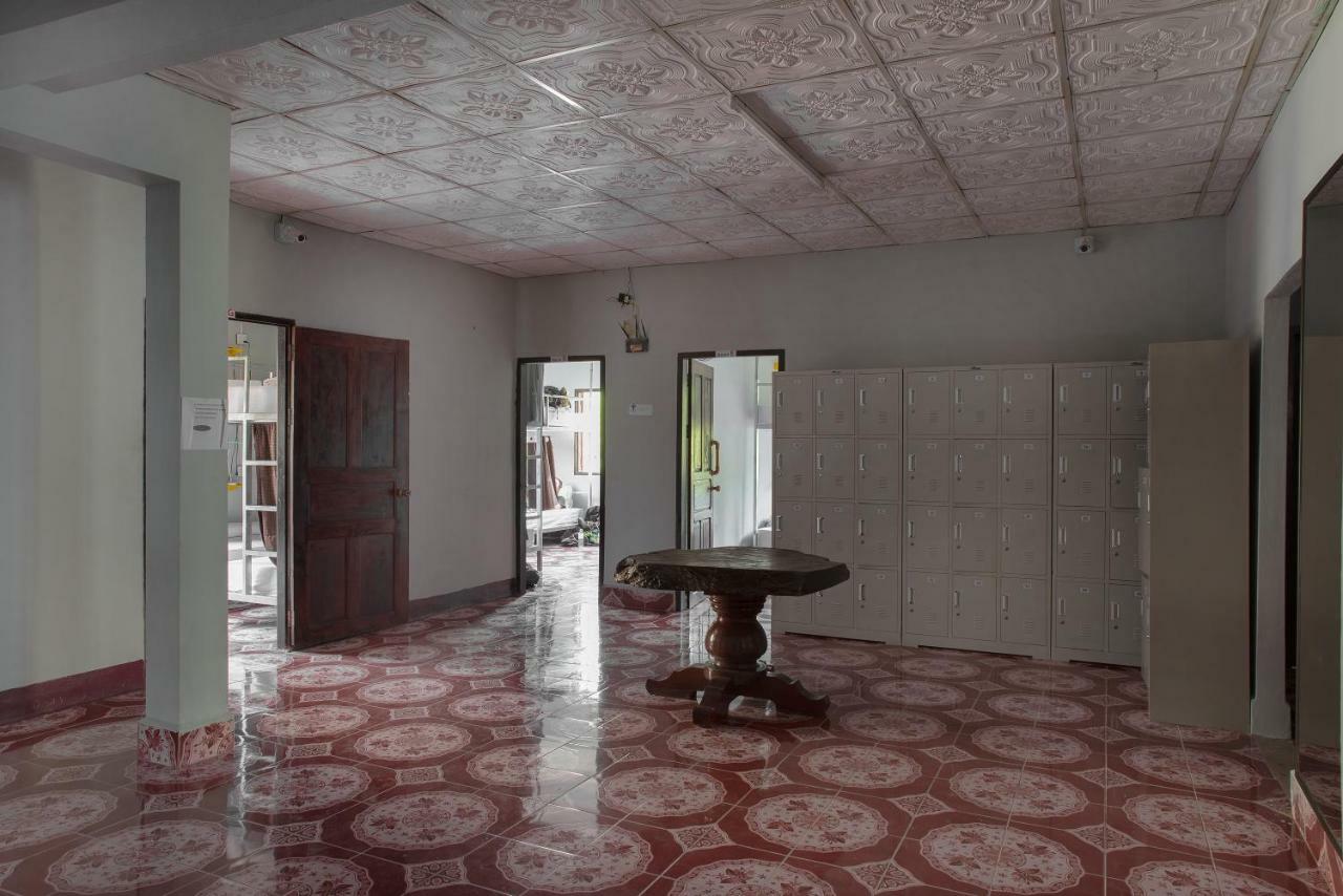 Aham Hostel (Adults Only) Luang Prabang Luaran gambar